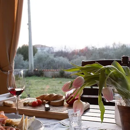 Paula Villa Malinska