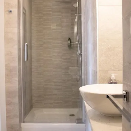 Paula Villa Malinska